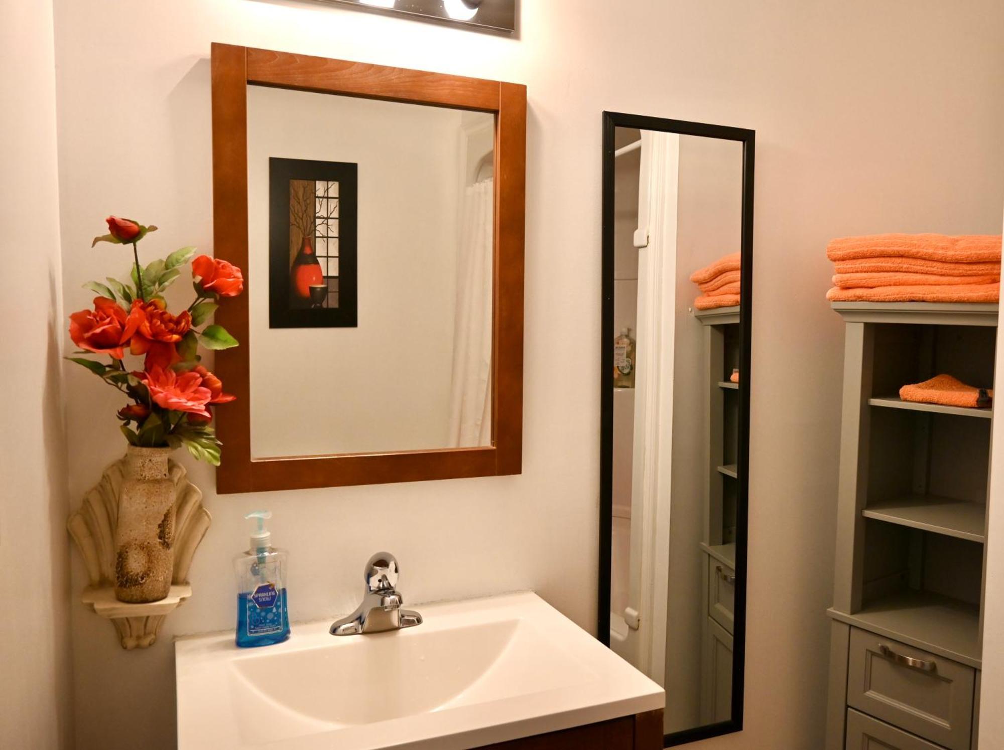Centennial Apartment Niagara Falls